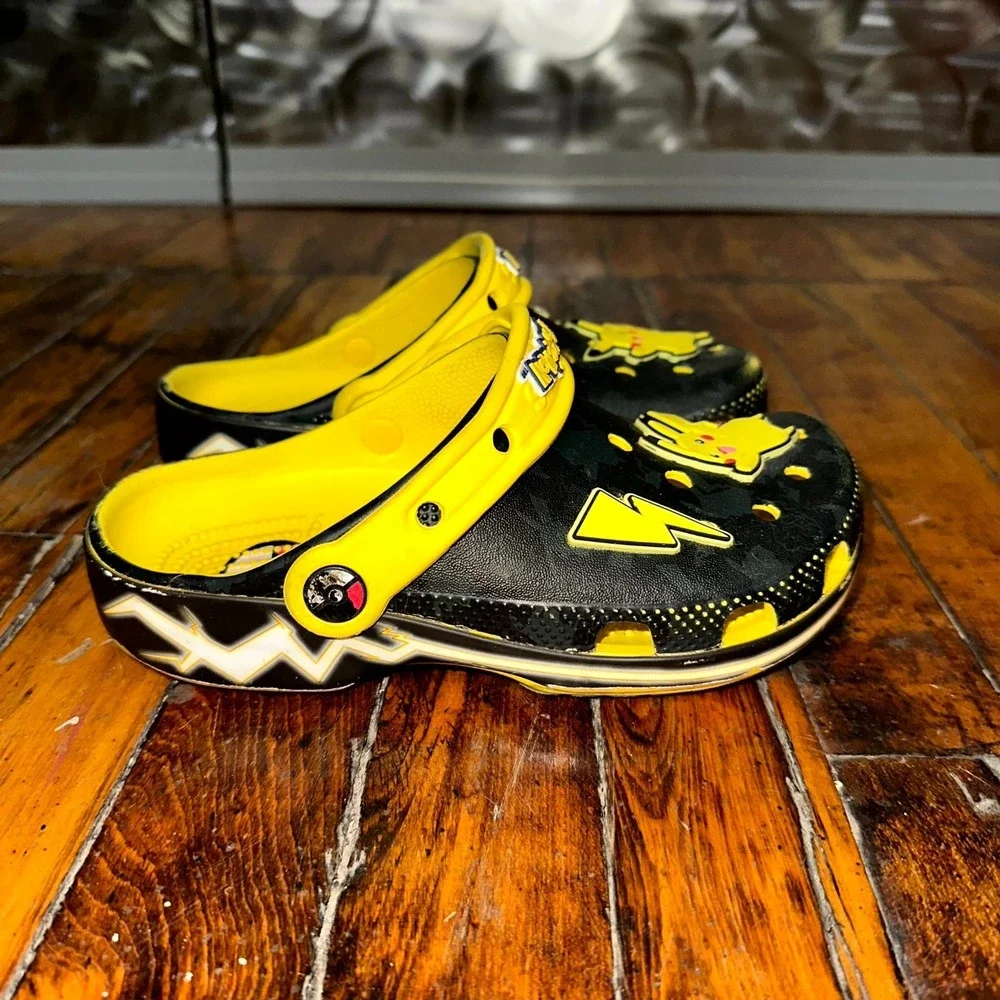 Crocs x Pokémon Pikachu Classic Clogs Toddler 2 Black Yellow Comfort Outdoor